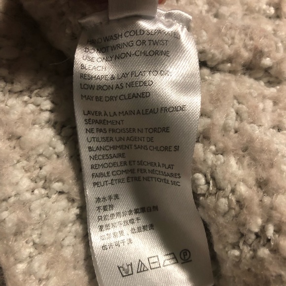 Urban Outfitters White/ Silver Cropped Open Front Popcorn Knit Cardigan Sweater - Picture 5 of 5